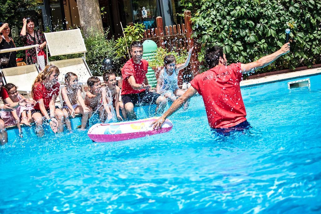 Park Hotel Zaira Cervia Kültér fotó