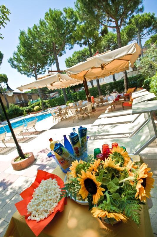 Park Hotel Zaira Cervia Kültér fotó