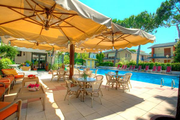 Park Hotel Zaira Cervia Kültér fotó